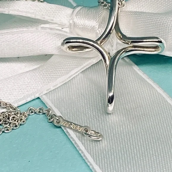 Tiffany & Co infinity cross Elsa Peretti.925 sterling silver 19” box - Picture 6 of 9